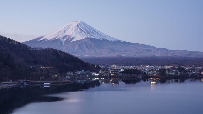 Checking Mt. Fuji weather and visibility before leaving Tokyo