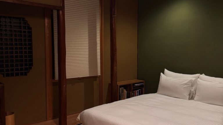 Ryokan room with Mt. Fuji view and private onsen atmosphere